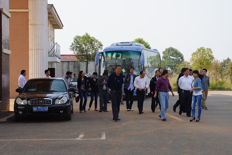 江西省建材集團一行蒞臨我江西冶金技術(shù)學(xué)院項目部視察工作